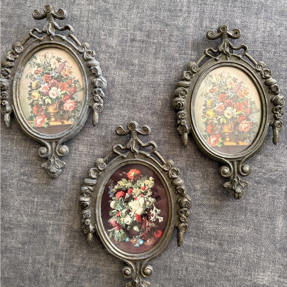 Vintage Italian Floral Frame Set